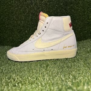 Size 5 - Nike Blazer '77 Vintage Mid Popcorn